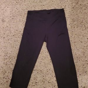 Capri workout leggings